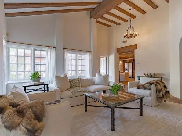 17116 Paseo Hermosa #A, Rancho Santa Fe, CA 92067