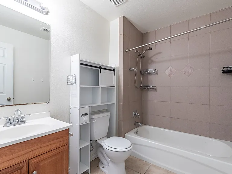 3310 Silver Oaks Dr — Photo 35