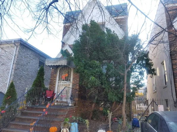 10712 32nd Ave, East Elmhurst, NY 11369