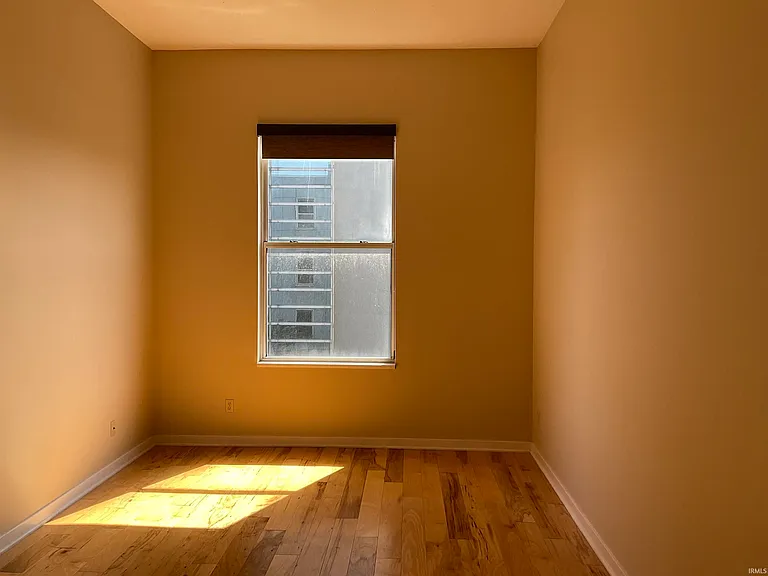 112 W Washington Blvd #319 — Photo 9