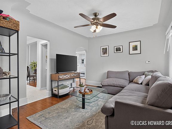 3rd image of 1035 Veto St NW
