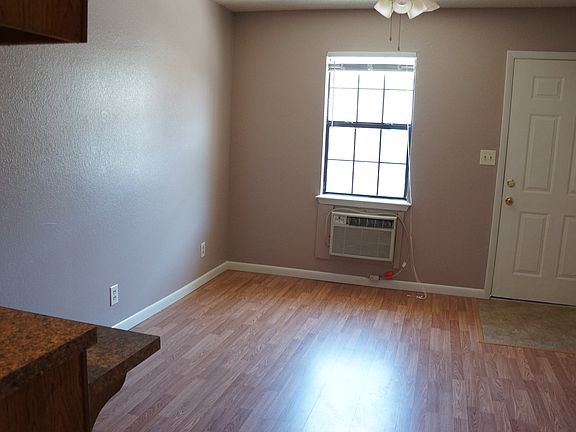 5th image of 306 N Davis Ave APT 5C