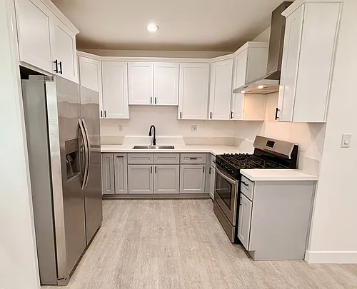 666 Shatto Place Photo 1
