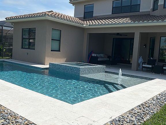 Gorgeous heated spa and pool