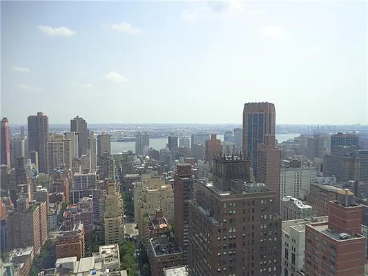 Rented by BARNES New York | media 8