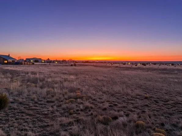 8 Duchess Ct, Edgewood, NM 87015