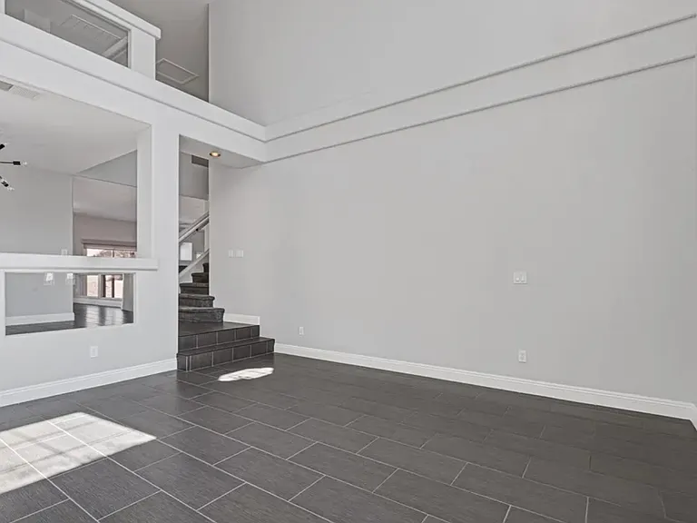 10941 Royal Highlands St — Photo 6