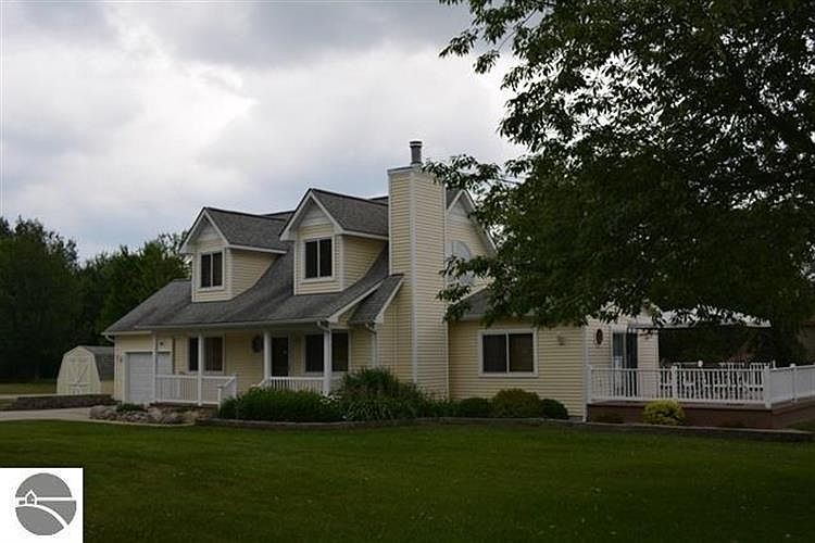 1st image of 1001 Essex Dr
