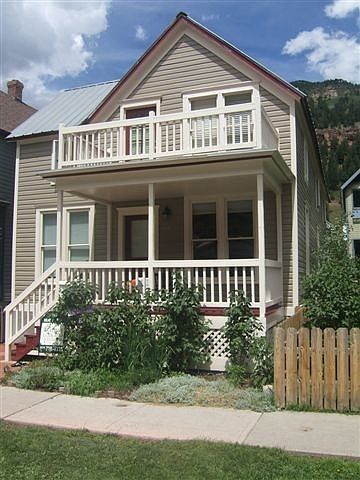 1st image of 513 W Pacific Ave
