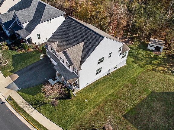 2nd image of 44 Wagoneers Ln