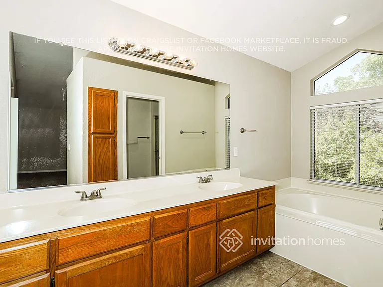 4533 Winter Oak Way — Photo 13