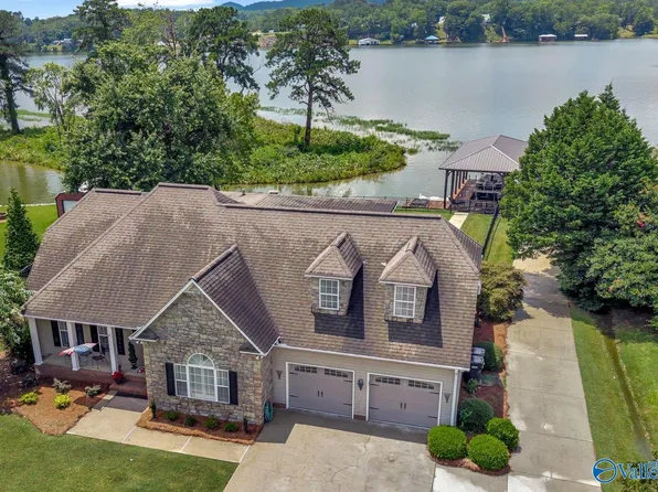 709 Hood Cv, Southside, AL 35907