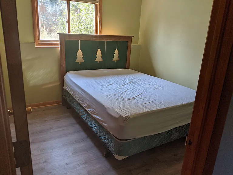 1181 Mesa Dr — Photo 2