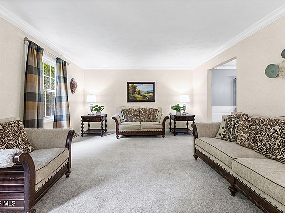 3rd image of 5448 Wadsworth Dr