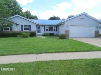 3001 Wheatland Ter, Freeport, IL, 61032