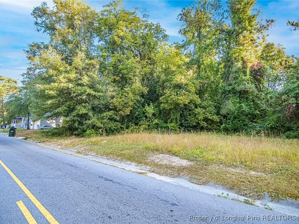 1051 Winslow St, Fayetteville, NC 28306