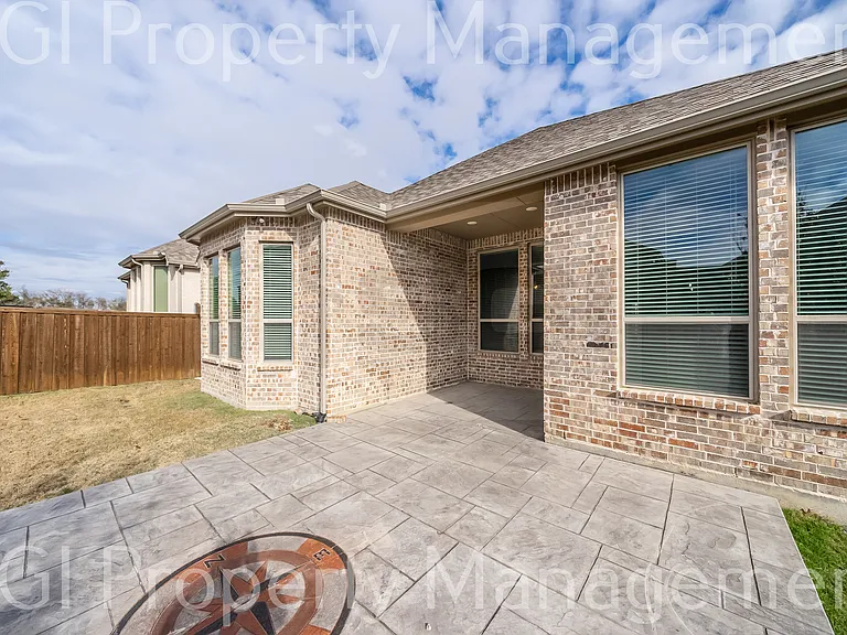 12_API06743HDR_mls_01022024