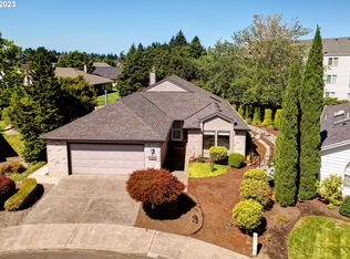 15625 NE Russell Pl, Portland, OR 97230