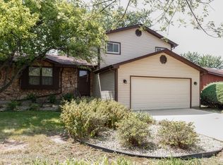 14724 S Arboretum Dr, Lockport, IL