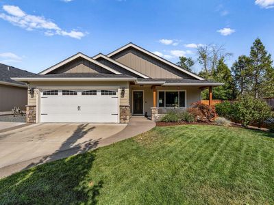 183 Lincoln Rd, Grants Pass, OR, 97526
