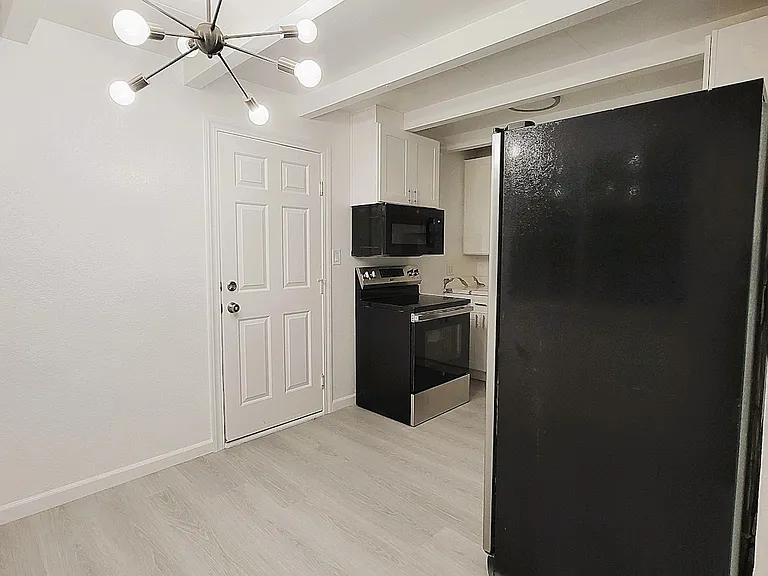 6265 Wilma Ave — Photo 7