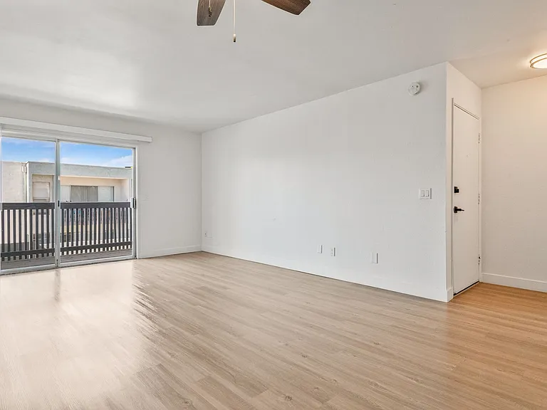 Echo Luxury Apartments — Photo 114