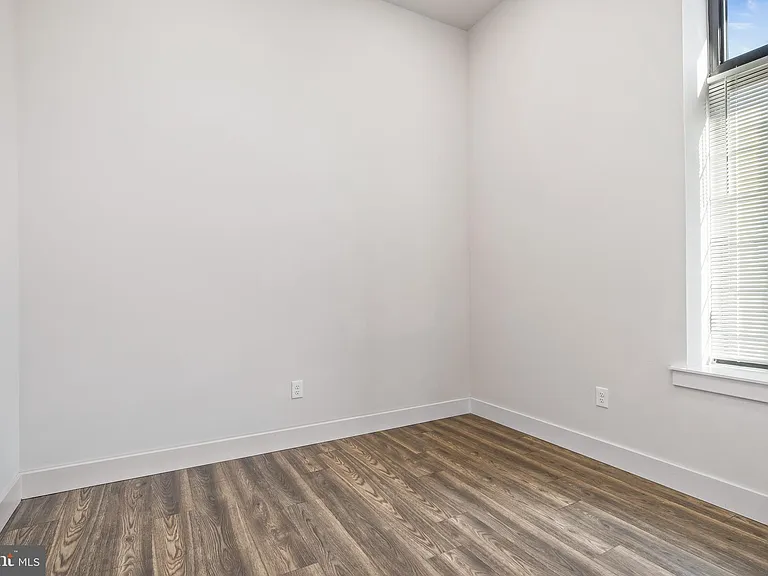 420 Chestnut St #2 — Photo 14