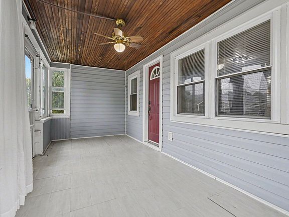 4th image of 238 W Main St