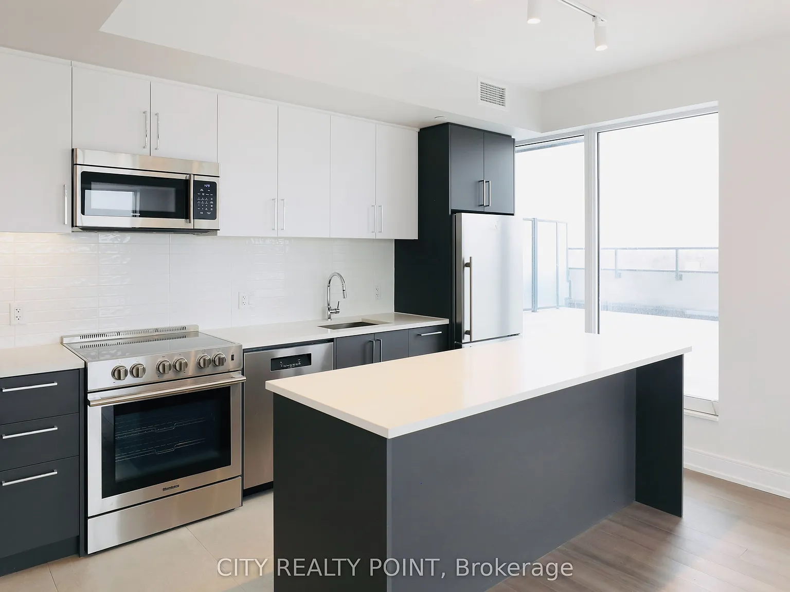 2 bed, $4,595 — Photo 4