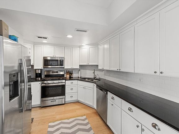 5th image of 3200 N Lake Shore Dr APT 2410