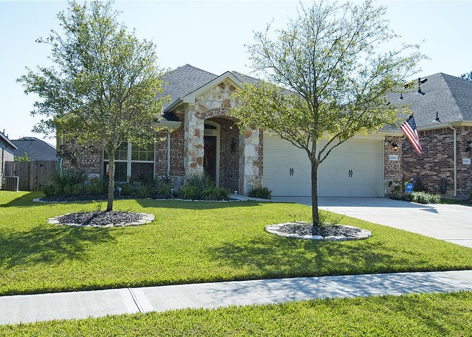 1st image of 12515 Ember Village Ln