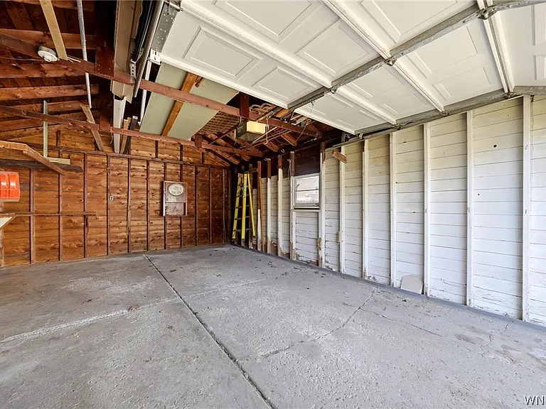 66 Cleveland Dr — Photo 32