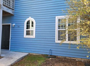 4220 Wilshire Blvd #106, Wilmington, NC 28403