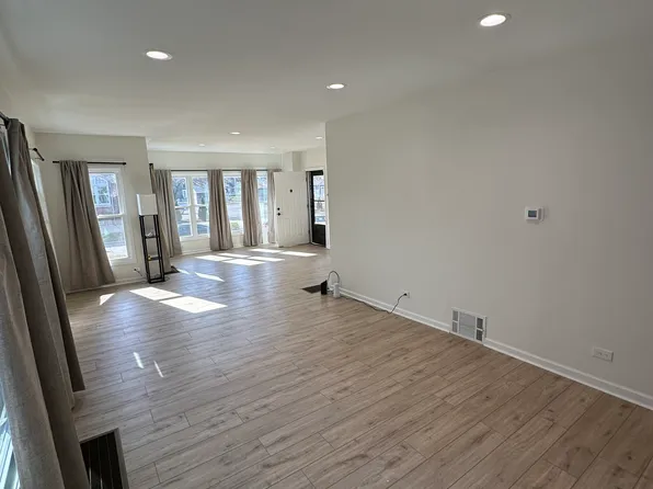 1835 Lincoln St #1, North Chicago, IL 60064