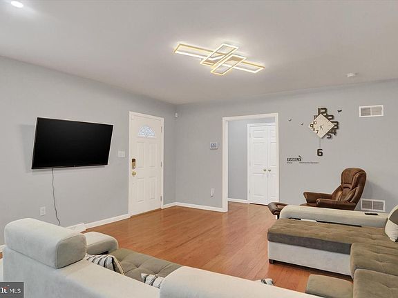 4th image of 1343 Church Rd