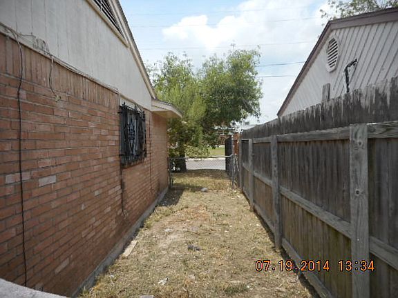 3rd image of 154 W Los Ebanos Blvd