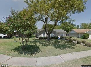 1057 Sunset Cir, Garland, TX 75040