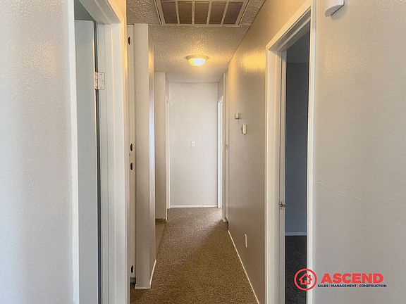 4th image of 506 Adelaide Ave