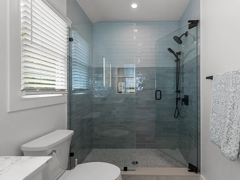 109 Carroll Ave — Photo 20