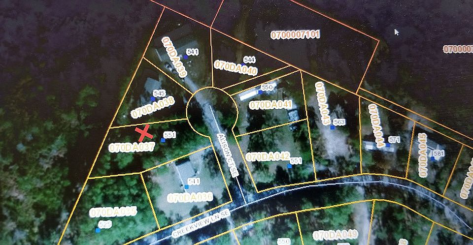 2nd image of 551 Alison Ct SE