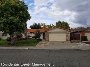 8225 Cedar Crest Way, Sacramento, CA 95826