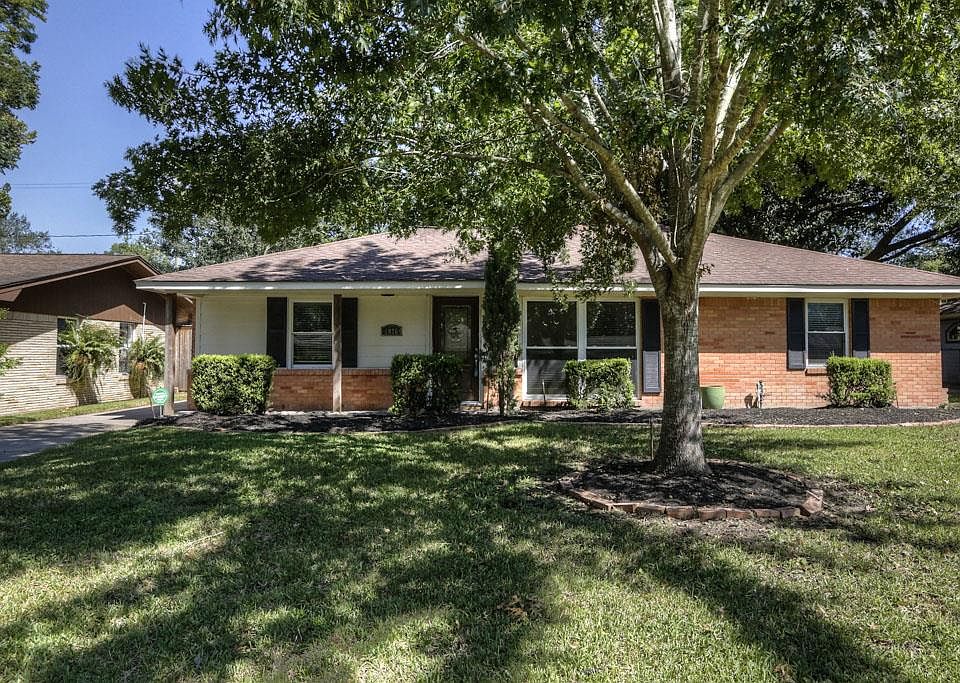 1st image of 2026 Gardenia Dr