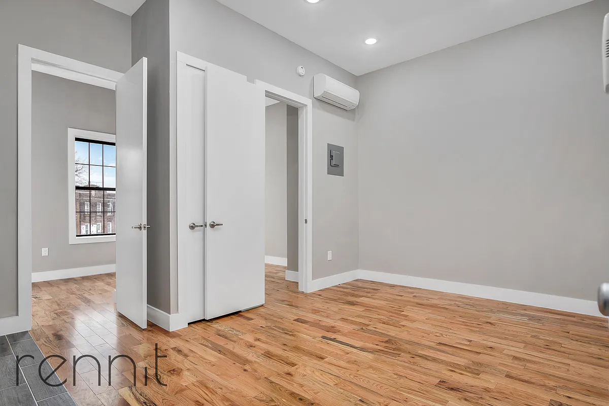 Building Photo - 553 E 28th St #3A
