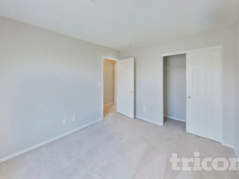 2114 Seattle Shore St — Photo 11