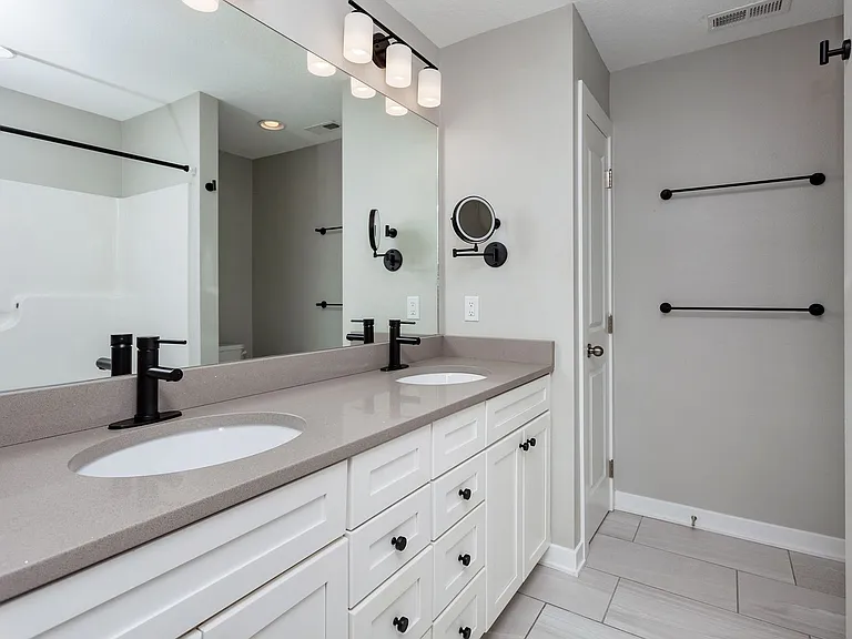 1508 NE Mocking Bird Ln — Photo 16
