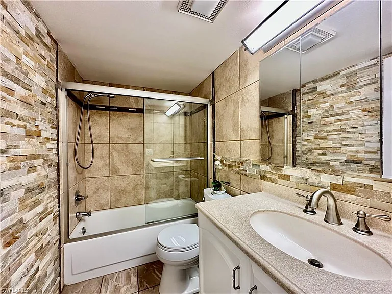 5467 Rattlesnake Hammock Rd #207 — Photo 15