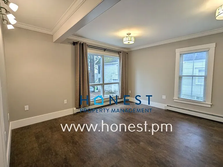 18 Warren St #3 — Photo 6