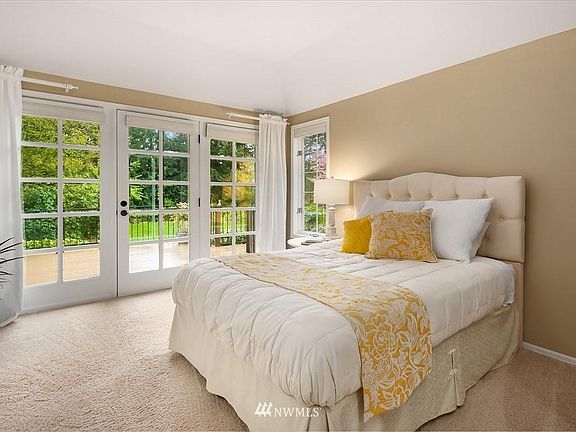 5th image of 22043 NE 140th Way