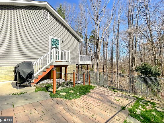 4th image of 42156 Valley Dr