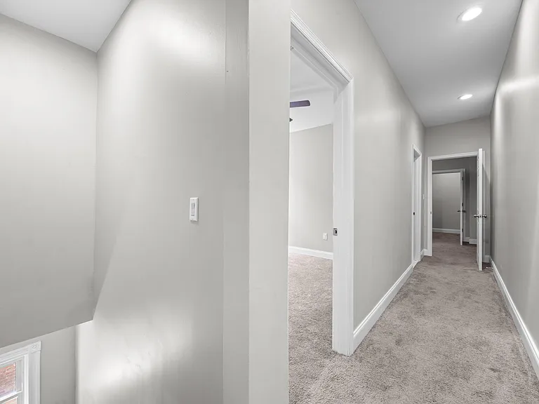 514 Oakland Ave — Photo 17